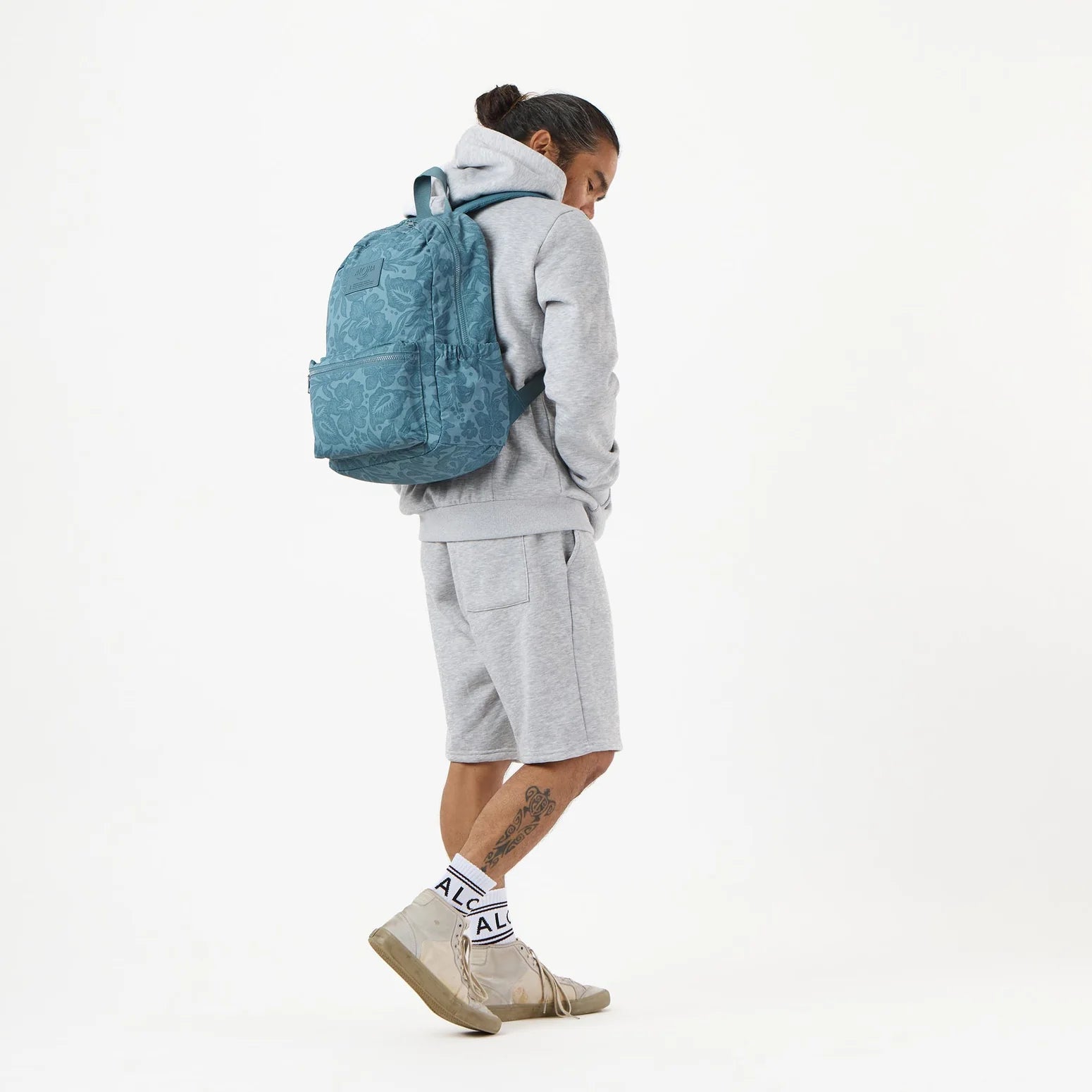 NWT Aloha Collection Keep it Light Backpack in Pua Check - Slate Aloha Collection Keep It Light Backpack – WaterWay Local main image 2